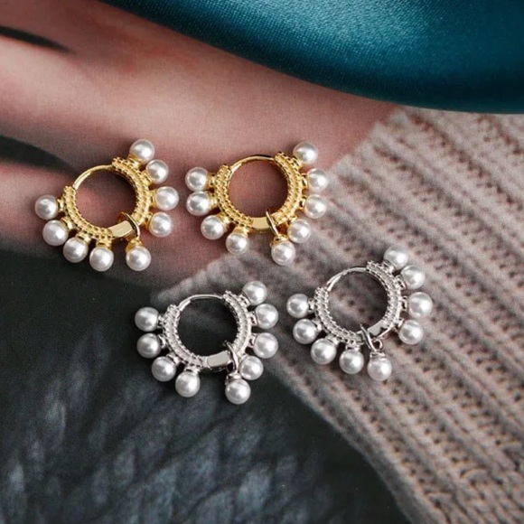 ⭐️Insta sterling silver small hoop earrings - Picture 4 of 4